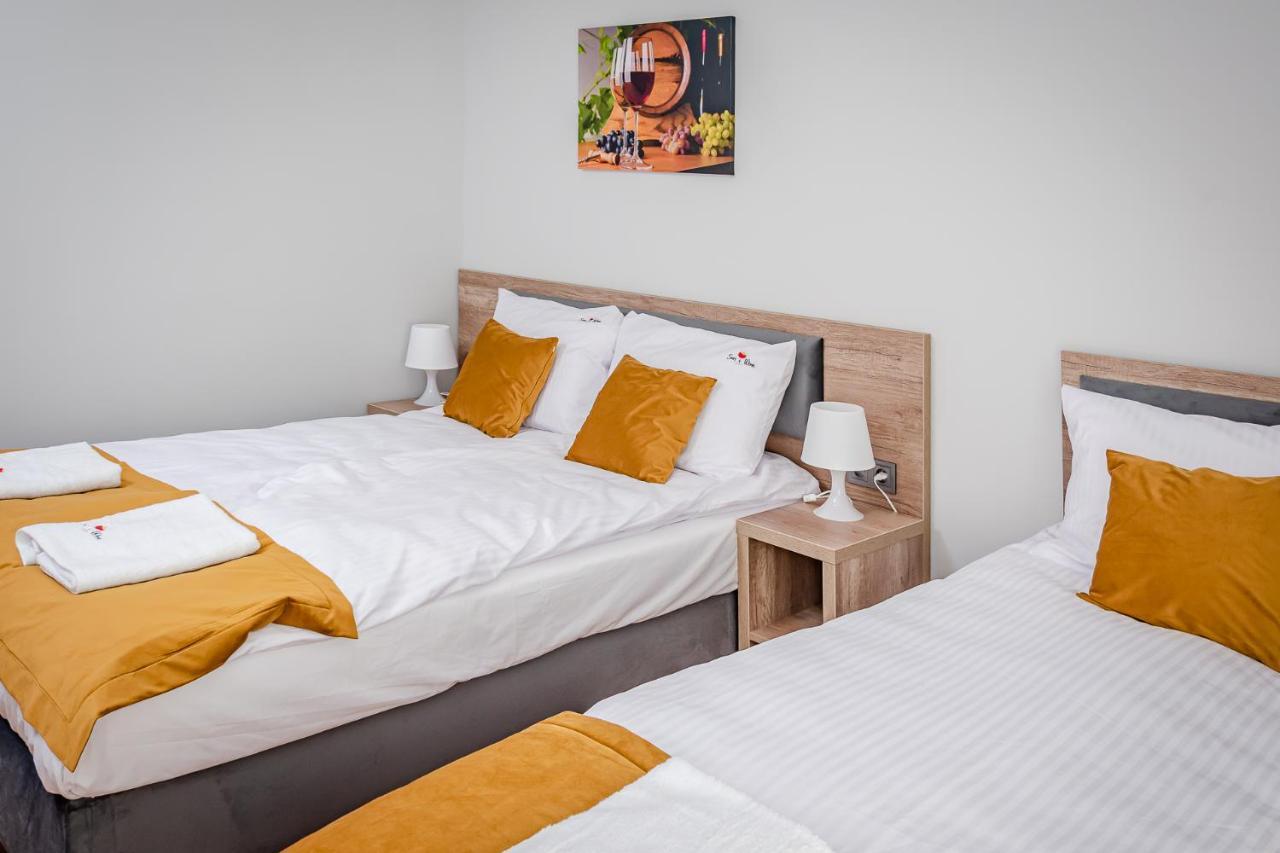 Sun & Wine Hotel Поберово Екстериор снимка