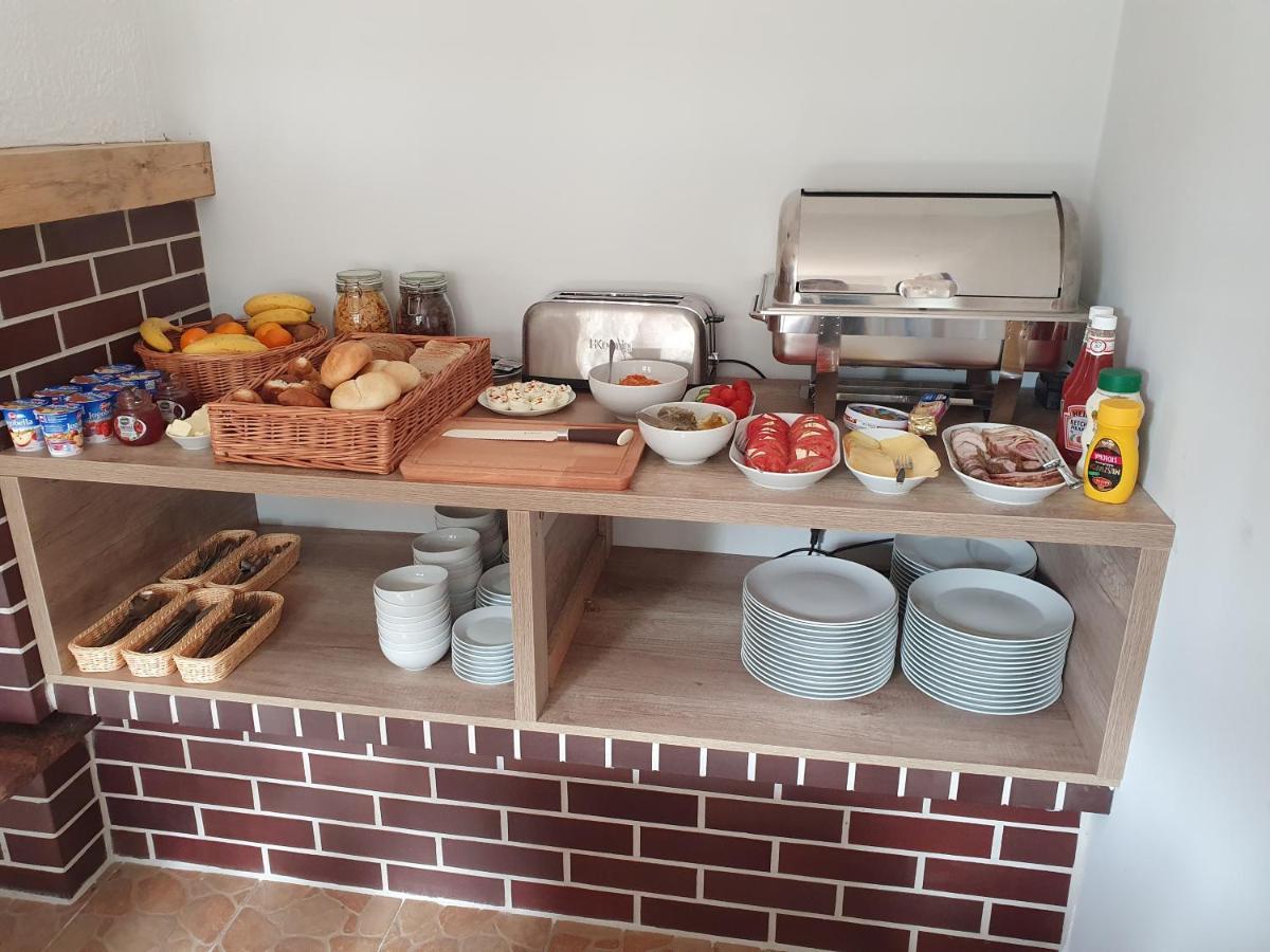 Sun & Wine Hotel Поберово Екстериор снимка
